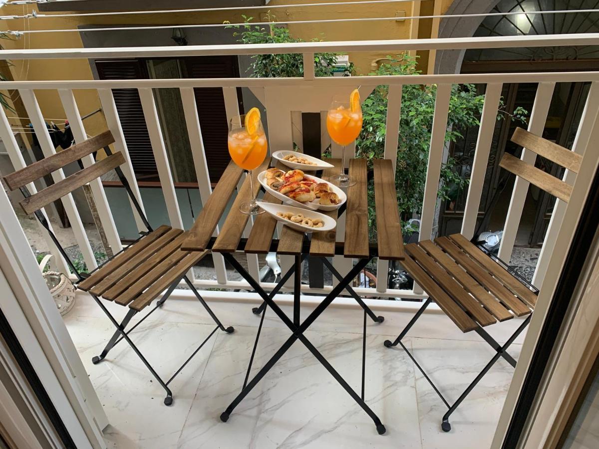 Donn'Anna Naples City Center מראה חיצוני תמונה