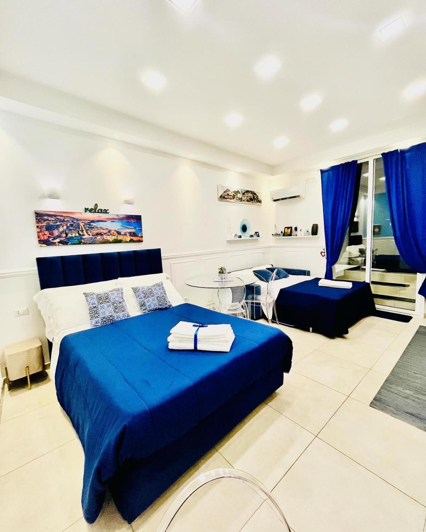 Donn'Anna Naples City Center מראה חיצוני תמונה