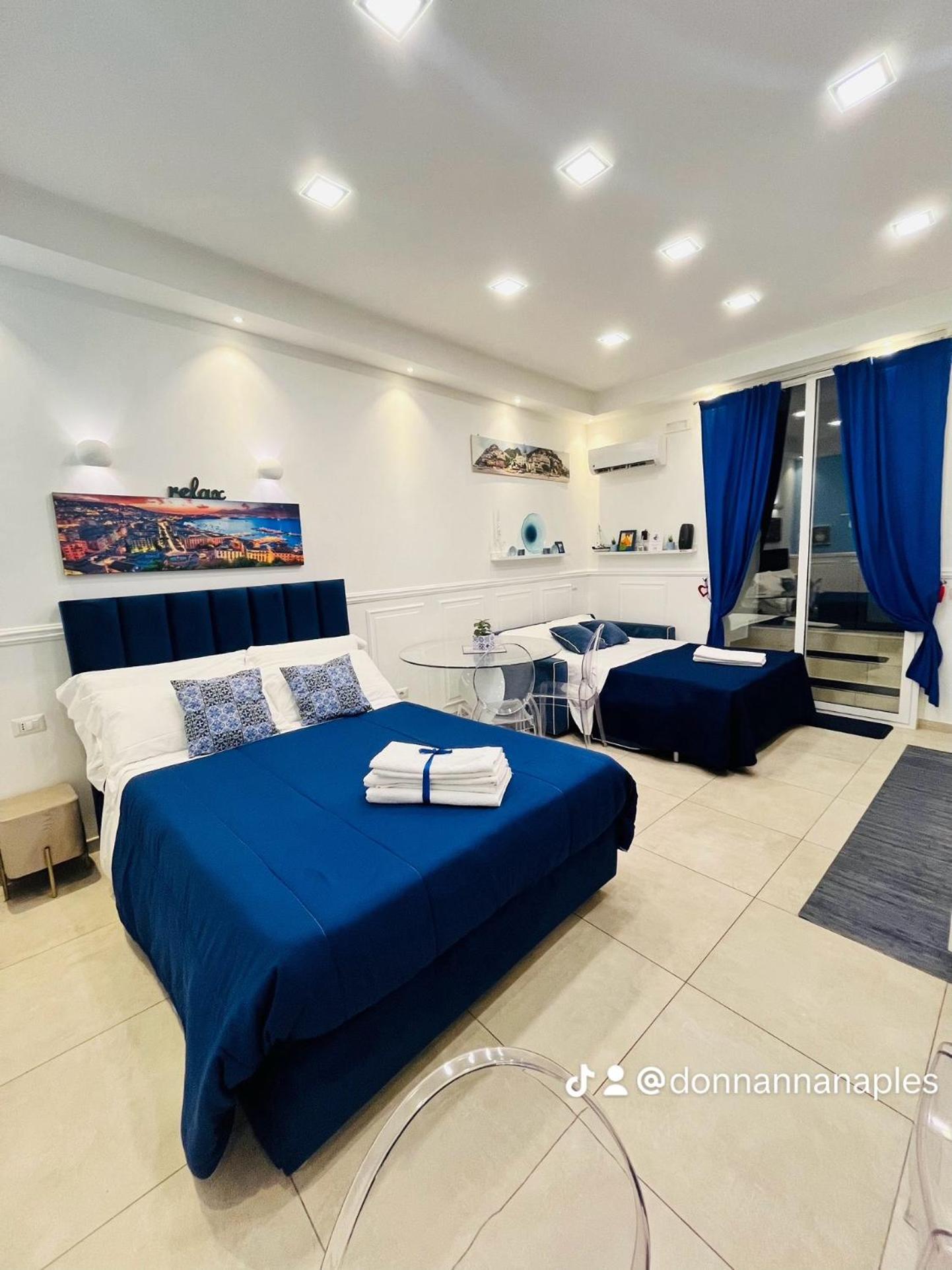 Donn'Anna Naples City Center מראה חיצוני תמונה