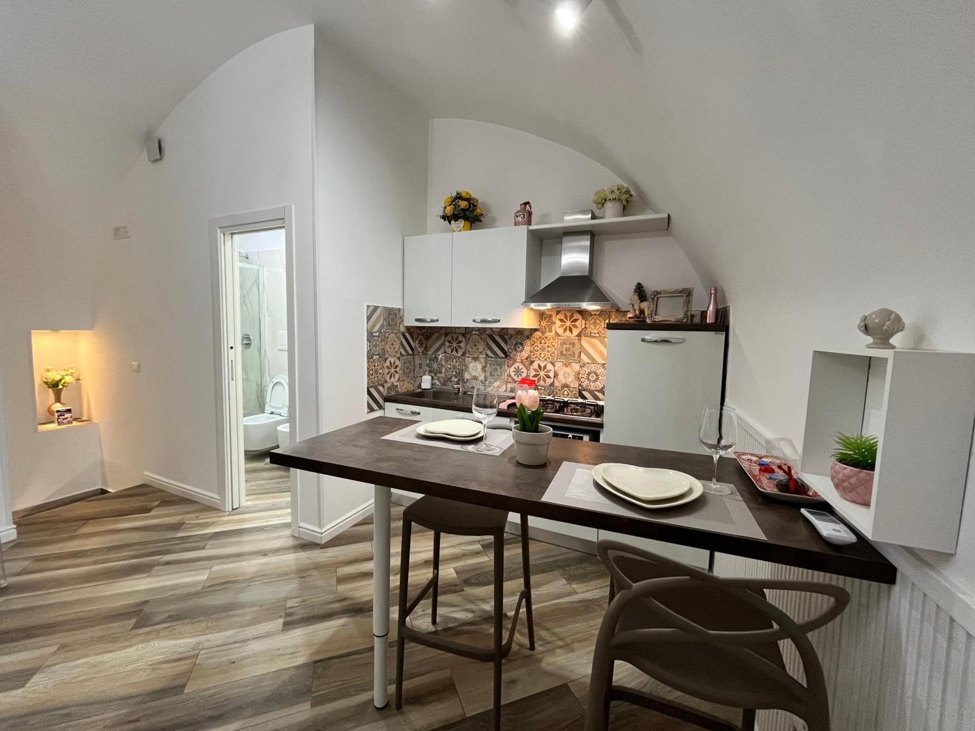 Donn'Anna Naples City Center מראה חיצוני תמונה