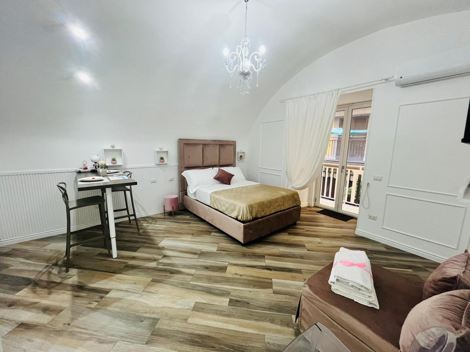 Donn'Anna Naples City Center מראה חיצוני תמונה